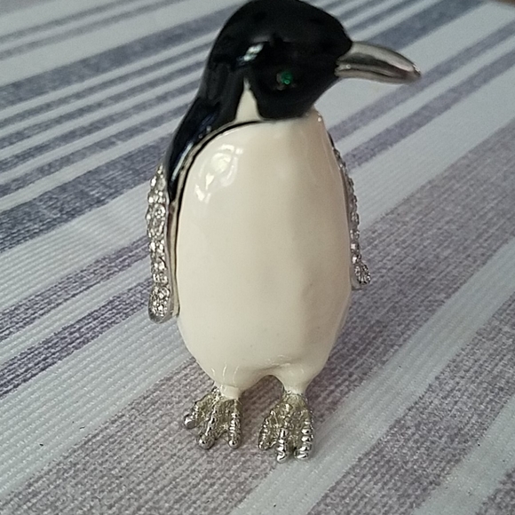 Penguin keepsake, art, decor, collectable - Picture 4 of 6
